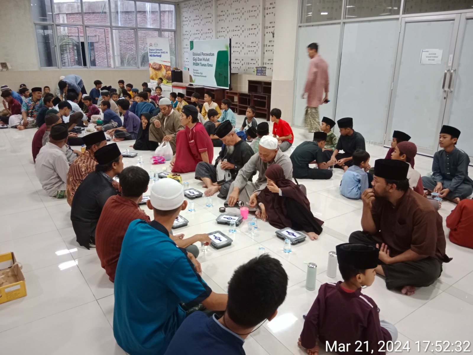 Program Dapur Umum: HSI Berbagi 5.566 Ifthar di Purbalingga dan Mamuju